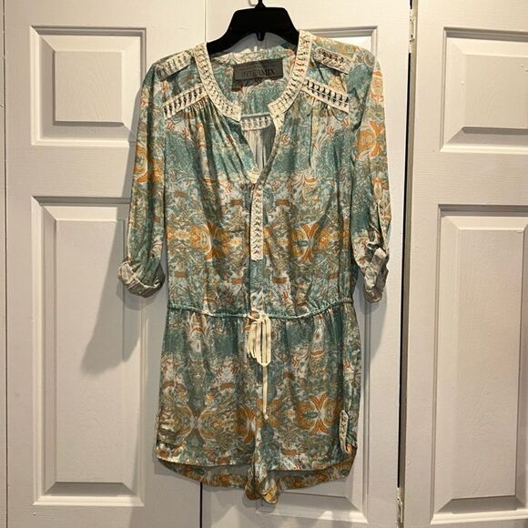 Twelfth Street By Cynthia Vincent exclusive Intermix Shorts Romper, Size Small - Picture 1 of 10